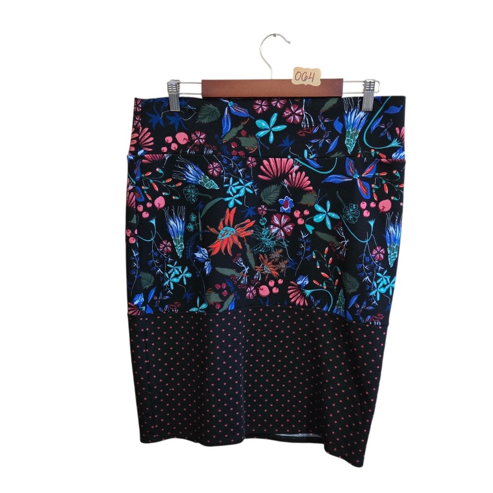 LuLaRoe Cassie Women's Pencil Skirt Size XL Floral Polka Dots Multicolor Pull On